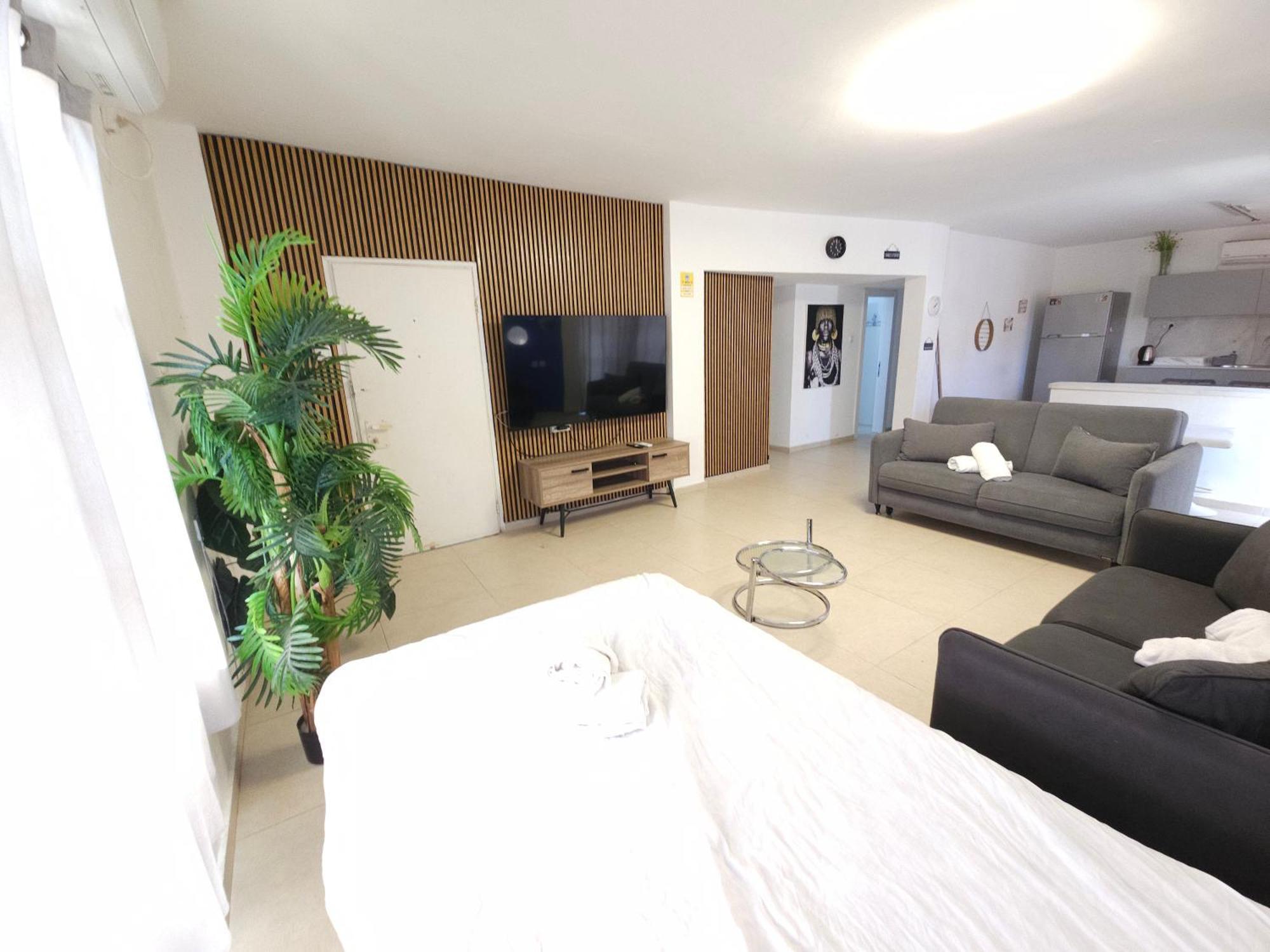 Barak Royal Suites 20 Garden Jacuzzi - ג'קוזי בחצר เอลัต ภายนอก รูปภาพ